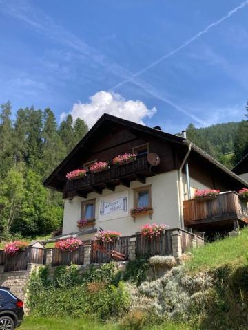 Ferienhaus Die Traumtaube Heiligenblut am Großglockner Exterior foto